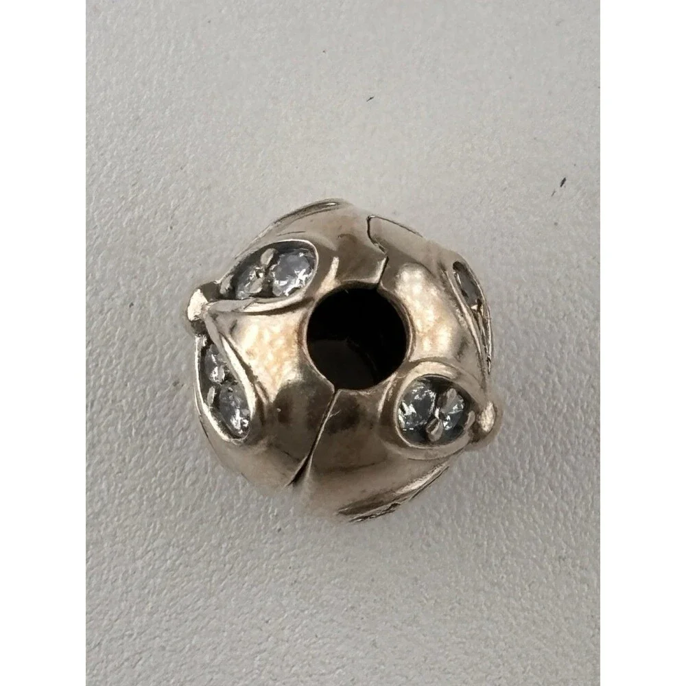 NEW Pandora Dazzling Daisies Clip Model 791493CZ